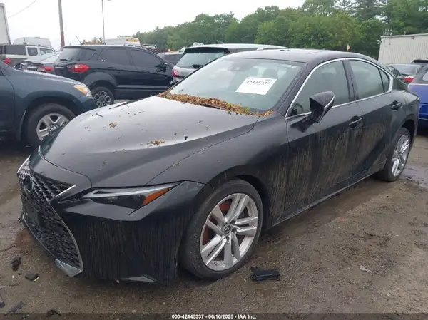 JTHC81F26M5046976 2021 LEXUS IS - Image 2