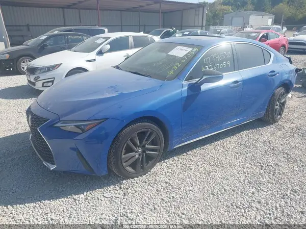 JTHC81F27M5044556 2021 LEXUS IS - Image 2