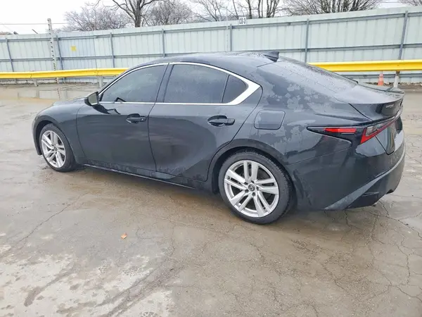 JTHC81F27M5045335 2021 LEXUS IS - Image 2