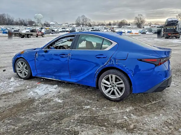 JTHC81F29M5044364 2021 LEXUS IS - Image 2