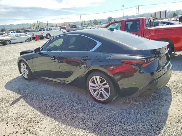 JTHCA1D20M5110954 2021 LEXUS IS - Image 2