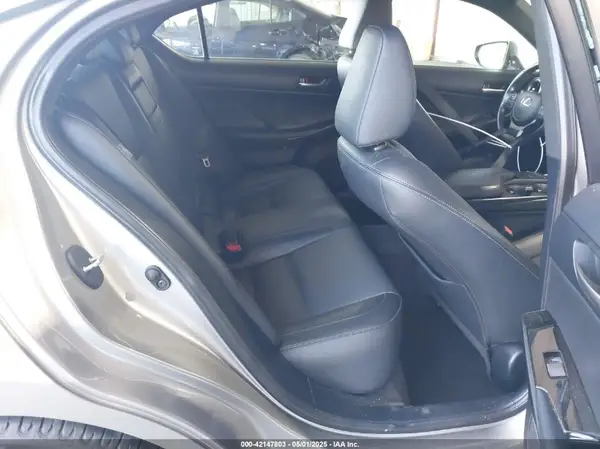 JTHCA1D20M5112820 2021 LEXUS IS - Image 8