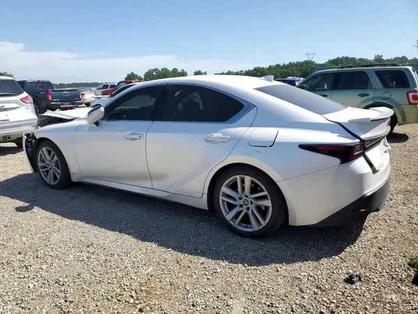 JTHCA1D20M5114244 2021 LEXUS IS - Image 2