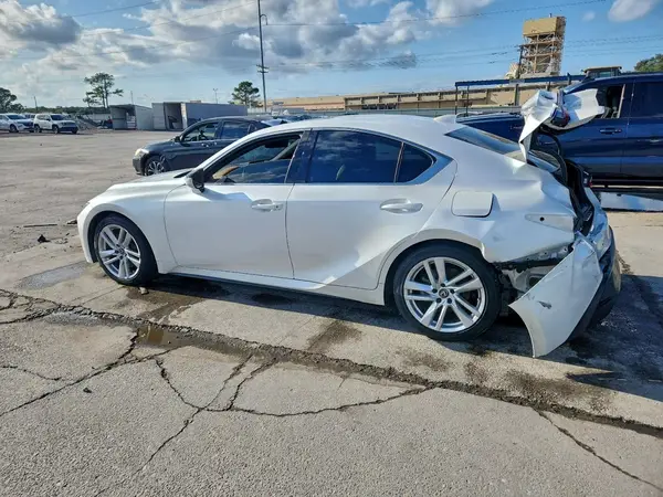 JTHCA1D21M5114026 2021 LEXUS IS - Image 2