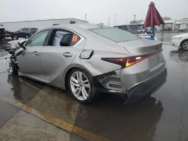JTHCA1D23M5110057 2021 LEXUS IS - Image 2