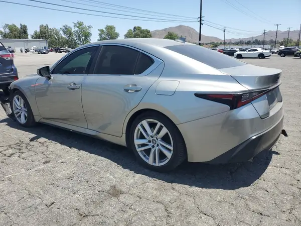 JTHCA1D23M5111824 2021 LEXUS IS - Image 2