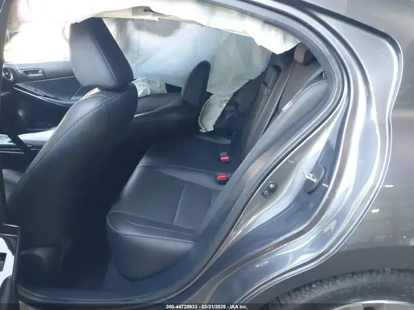 JTHCA1D24M5110102 2021 LEXUS IS - Image 8