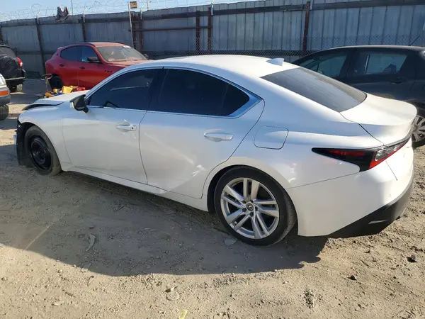 JTHCA1D24M5111511 2021 LEXUS IS - Image 2
