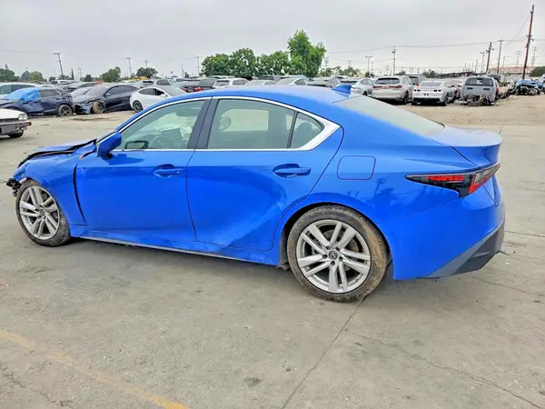 JTHCA1D24M5112965 2021 LEXUS IS - Image 2
