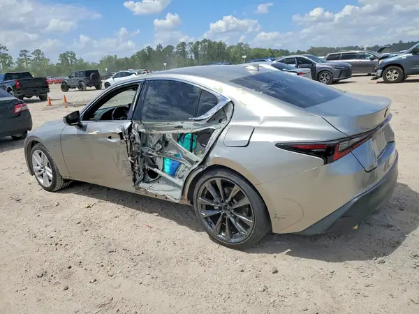JTHCA1D25M5114174 2021 LEXUS IS - Image 2