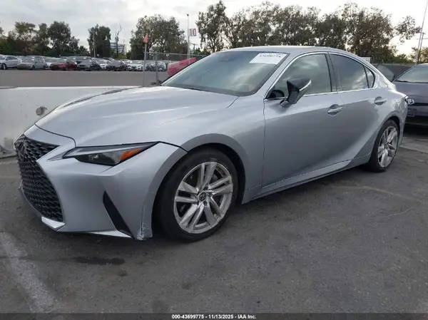 JTHCA1D25M5114322 2021 LEXUS IS - Image 2