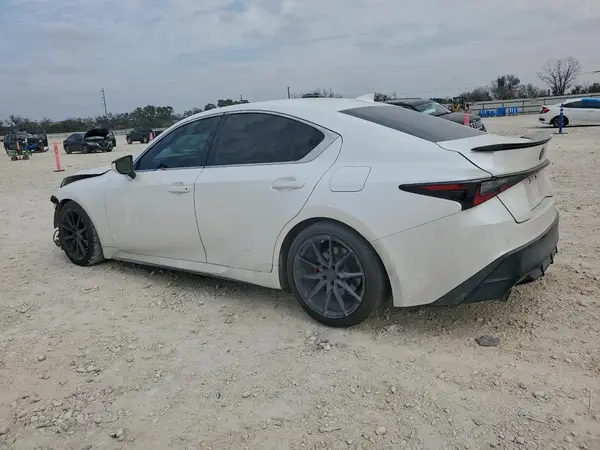 JTHCA1D25M5115986 2021 LEXUS IS - Image 2