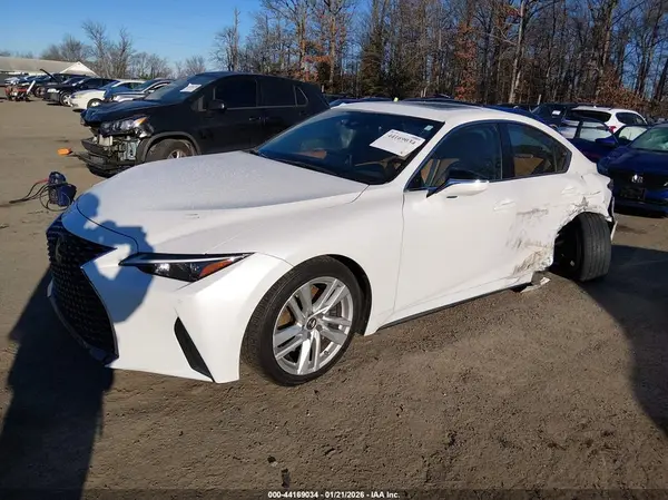 JTHCA1D27M5114130 2021 LEXUS IS - Image 2