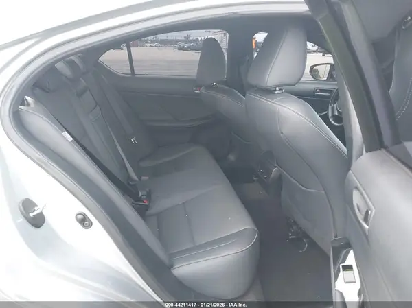 JTHCA1D28M5109485 2021 LEXUS IS - Image 8