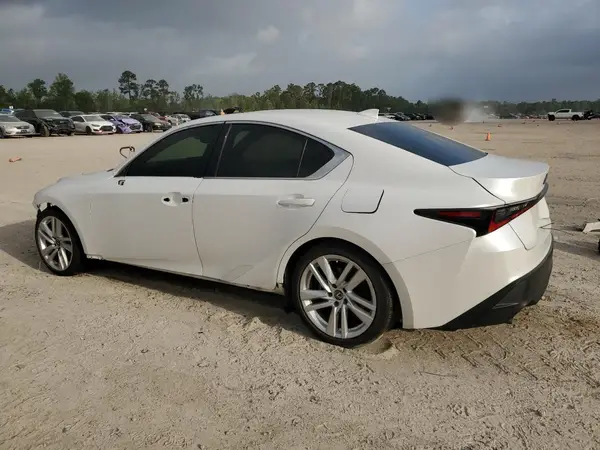 JTHCA1D28M5116162 2021 LEXUS IS - Image 2
