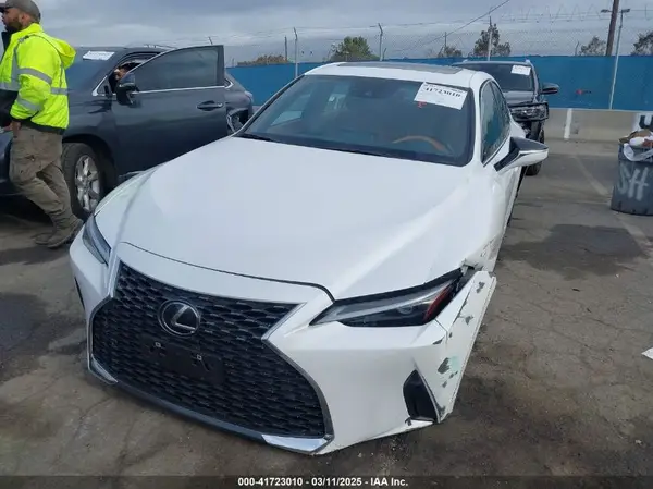 JTHCA1D28P5126016 2023 LEXUS IS - Image 2