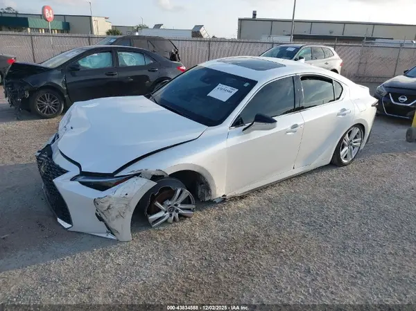 JTHCA1D28R5131395 2024 LEXUS IS - Image 2