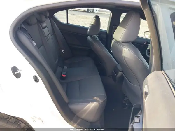 JTHCA1D28R5131395 2024 LEXUS IS - Image 8