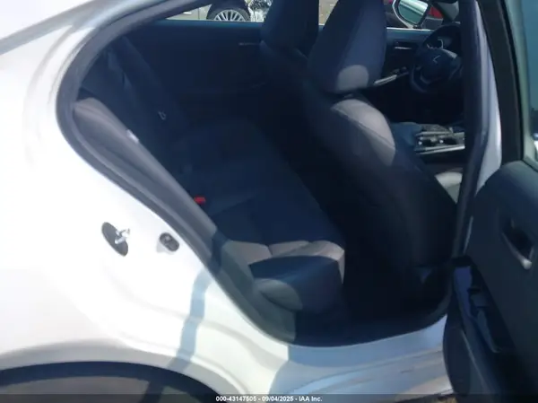 JTHCA1D29M5117269 2021 LEXUS IS - Image 8