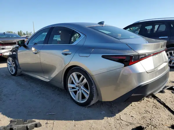 JTHCA1D2XM5115885 2021 LEXUS IS - Image 2