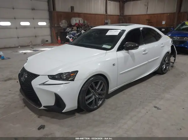 JTHCE1D20H5013084 2017 LEXUS IS - Image 2