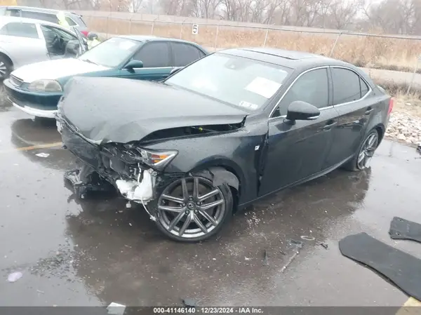 JTHCE1D20H5013327 2017 LEXUS IS - Image 2