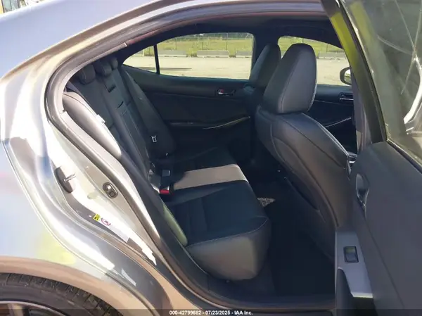 JTHCE1D21G5012475 2016 LEXUS IS - Image 8