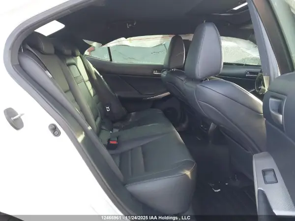 JTHCE1D21H5013210 2017 LEXUS IS - Image 8