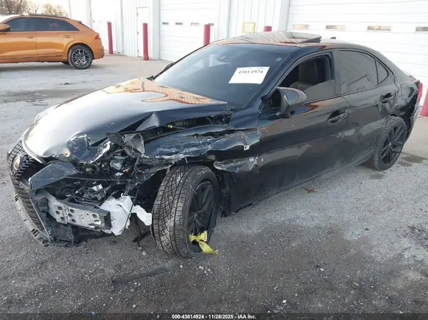JTHCE1D22H5013717 2017 LEXUS IS - Image 2