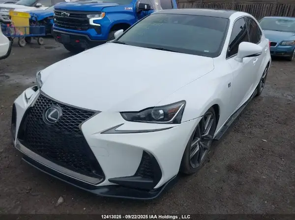 JTHCE1D22H5014253 2017 LEXUS IS - Image 2