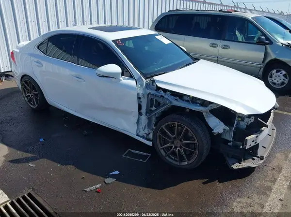 JTHCE1D23G5010338 2016 LEXUS IS - Image 1