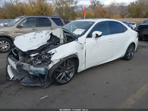 JTHCE1D23G5011277 2016 LEXUS IS - Image 2