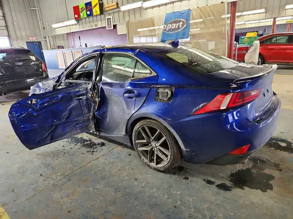 JTHCE1D23G5012073 2016 LEXUS IS - Image 2