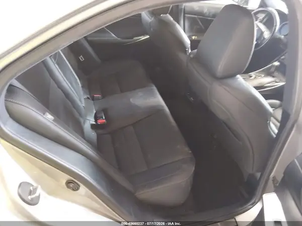 JTHCE1D23H5013760 2017 LEXUS IS - Image 8