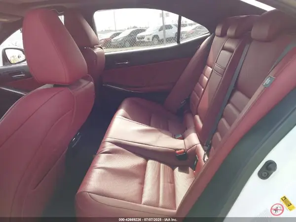 JTHCE1D24G5011594 2016 LEXUS IS - Image 8