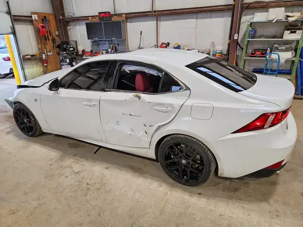 JTHCE1D24G5012468 2016 LEXUS IS - Image 2