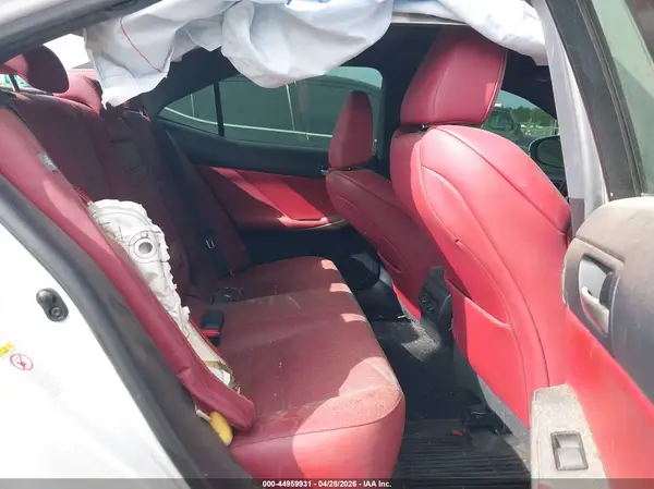 JTHCE1D24H5013329 2017 LEXUS IS - Image 8