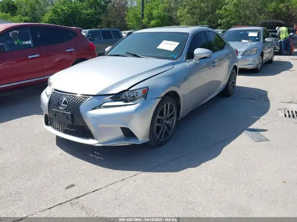 JTHCE1D25G5011412 2016 LEXUS IS - Image 2