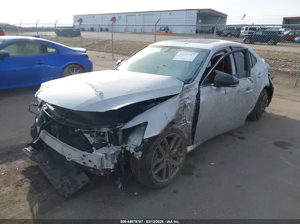 JTHCE1D25G5011636 2016 LEXUS IS - Image 2