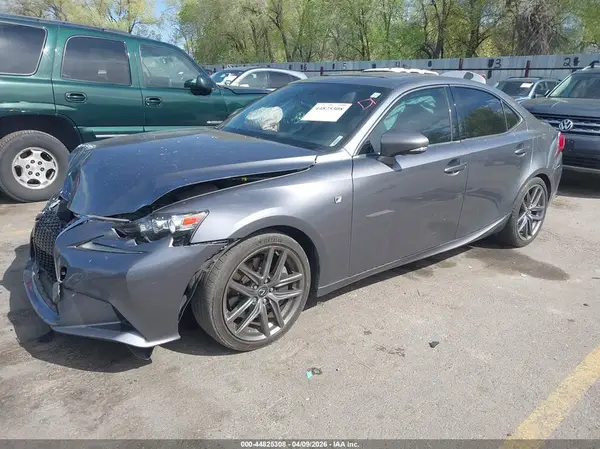 JTHCE1D27G5010813 2016 LEXUS IS - Image 2