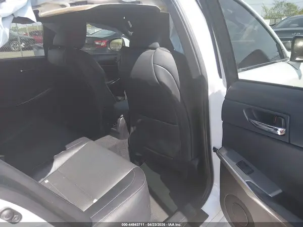 JTHCE1D27G5012173 2016 LEXUS IS - Image 8