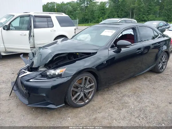 JTHCE1D28G5011016 2016 LEXUS IS - Image 2