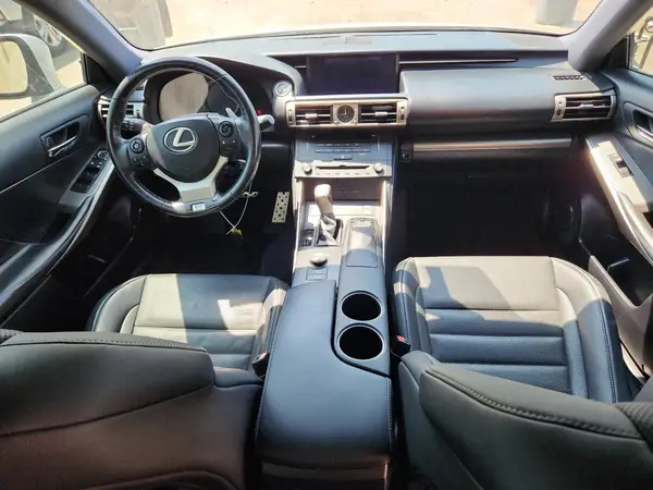 JTHCE1D29G5010649 2016 LEXUS IS - Image 8