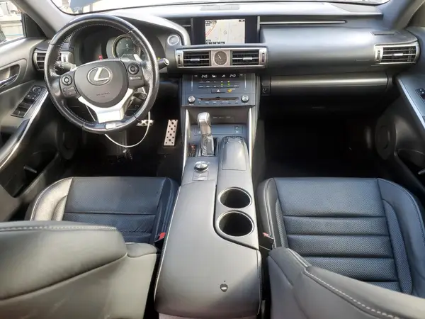 JTHCE1D29G5012577 2016 LEXUS IS - Image 8
