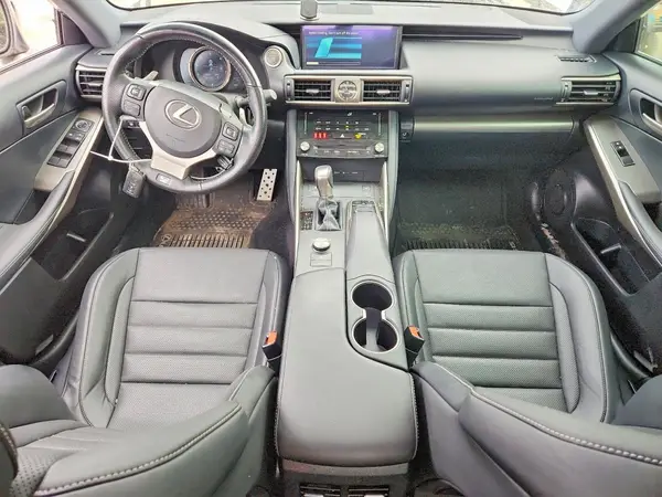 JTHCE1D29H5014153 2017 LEXUS IS - Image 8
