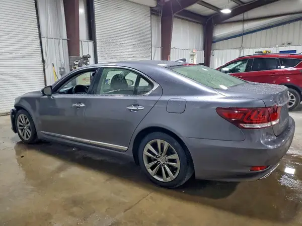 JTHCL5EF0G5027399 2016 LEXUS LS - Image 2