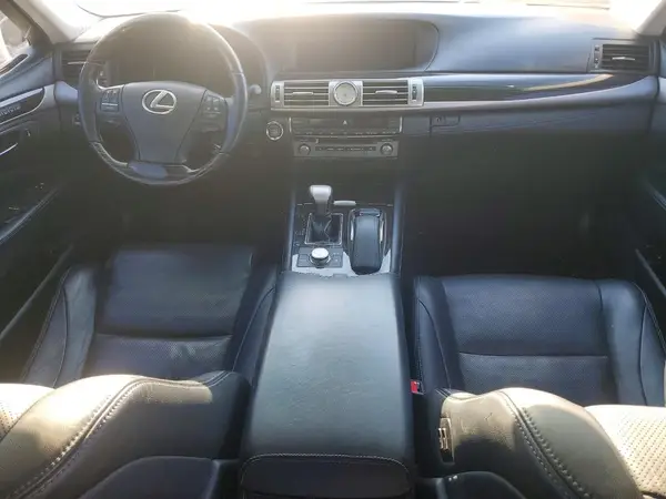 JTHCL5EF2G5026741 2016 LEXUS LS - Image 8