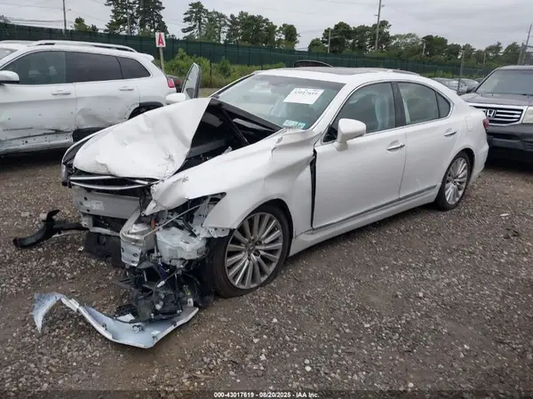 JTHCL5EF2H5028376 2017 LEXUS LS - Image 2