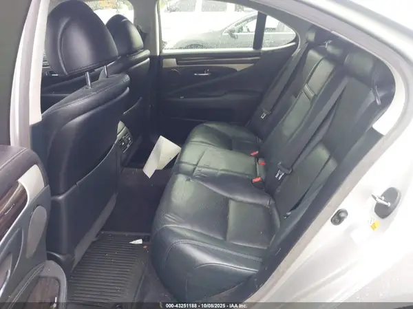 JTHCL5EF3G5025937 2016 LEXUS LS - Image 8