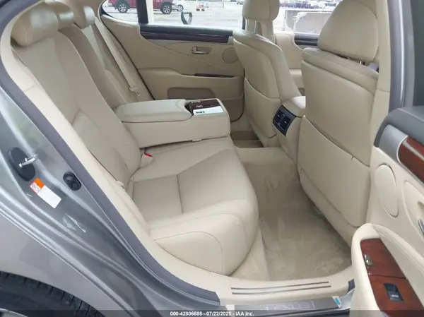 JTHCL5EF3G5027459 2016 LEXUS LS - Image 8